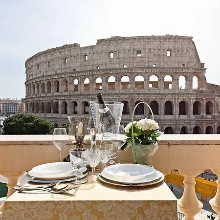 View Colosseo From Jacuzzi Apartament *