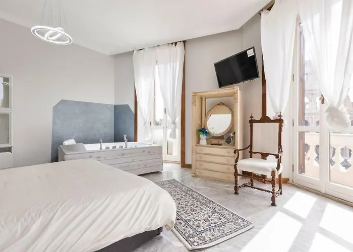 View Colosseo From Jacuzzi Ρώμη