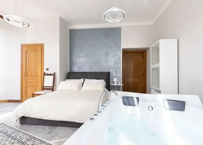 View Colosseo From Jacuzzi Apartment Rome